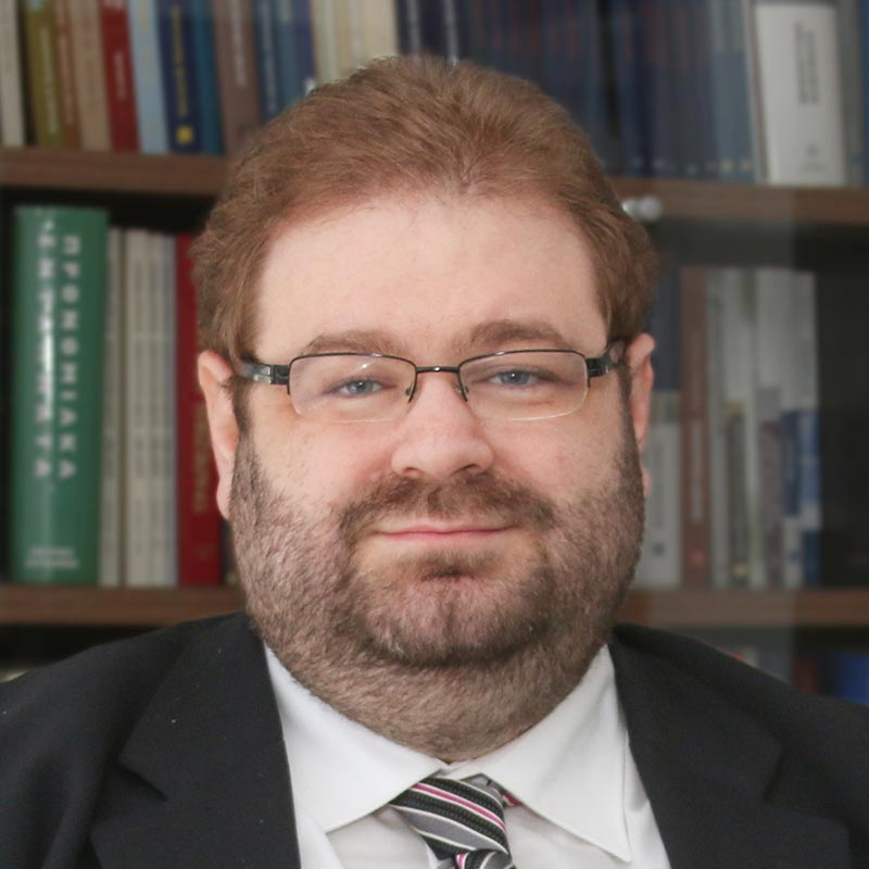 Αχιλλεύς Αιμιλιανίδης: Καθηγητής Νομικής και Κοσμήτορας της Νομικής Σχολής του Πανεπιστημίου Λευκωσίας.