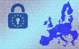 Η Ελλάδα έχει παραπεμφθεί στο Δικαστήριο της Ε.Ε. για την καθυστερημένη ενσωμάτωση της Οδηγίας 680/2016[2], ενώ σε ό,τι αφορά στον GDPR ήταν η τελευταία χώρα χωρίς εθνικά μέτρα εφαρμογής μαζί με τη Σλοβενία.