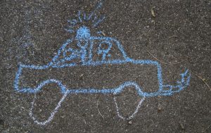 Αν και η πιο διάσημη αρμοδιότητα της ελληνικής αστυνομίας είναι η καταστολή των εγκλημάτων, κάθε άλλο παρά αυτή εξαντλεί το ρόλο της. Κατεξοχήν η Ελληνική Αστυνομία είναι φορέας διοικητικής αστυνόμευσης, ήτοι της διασφάλισης της δημόσιας τάξης. Παραδοσιακά τούτη ορίζεται ως το τρίπτυχο «ευταξία, υγιεινή, ησυχία».