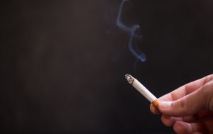 Το κράτος έχει υποχρέωση να περιθάλπει κάθε πολίτη ανεξάρτητα από το λόγο που προκάλεσε την ανάγκη περίθαλψής του.