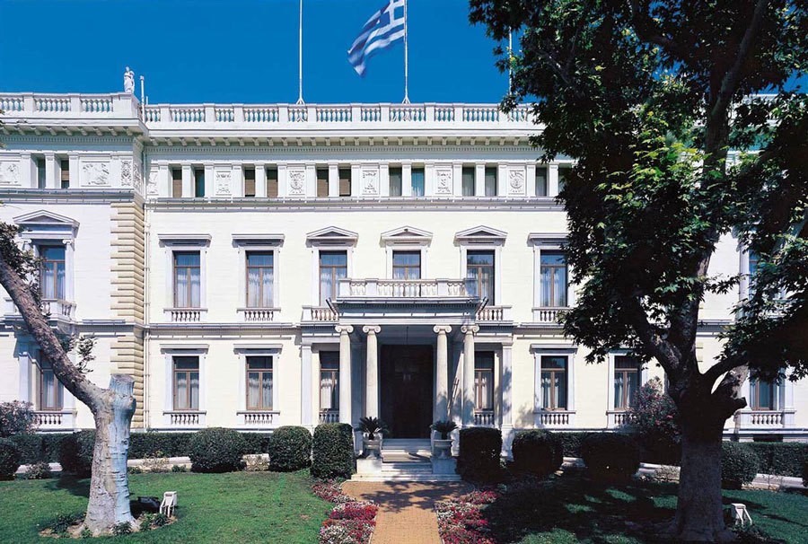Πριν την αναθεώρηση του άρθρου 32 παρ. 4 Σ, το Σύνταγμα προέβλεπε το μέγιστο δύο φάσεις εκλογής του ΠτΔ με έξι το μέγιστο ψηφοφορίες.