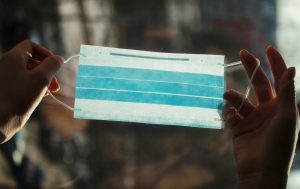 Η συζήτηση εντάσσεται σε μια σειρά video podcasts με επίκεντρο το θέμα «COVID-19: Καθεστώς Εξαίρεσης;», τα οποία πραγματοποιούνται από τη Νομική Σχολή του Πανεπιστημίου Λευκωσίας με στόχο την έγκυρη ενημέρωση του κοινού.