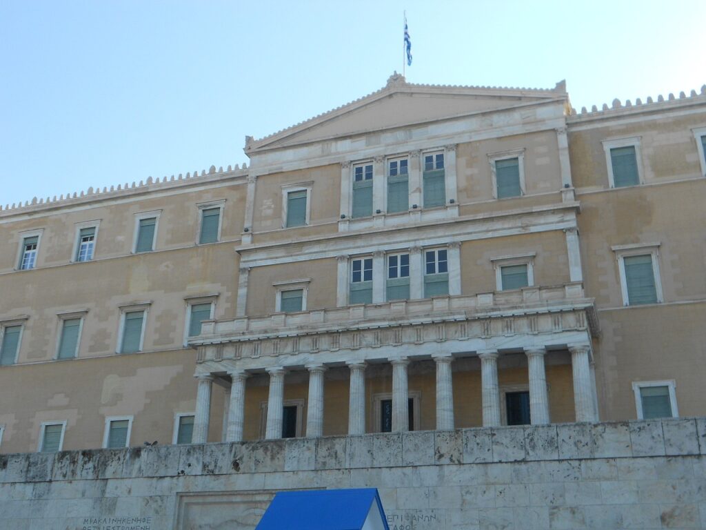Σκέψεις για έναν «αποκεντρωμένο» και «αυτοδιοίκητο» Πρόεδρο της Ελληνικής Δημοκρατίας