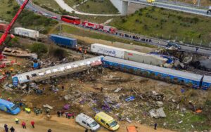 Τέμπη: Προβληματίζει η επάρκεια της απόρριψης από τη δικαιοσύνη του αιτήματος εκταφής